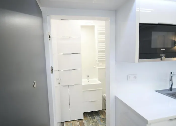 Blue Sky アパート ニエホジェ